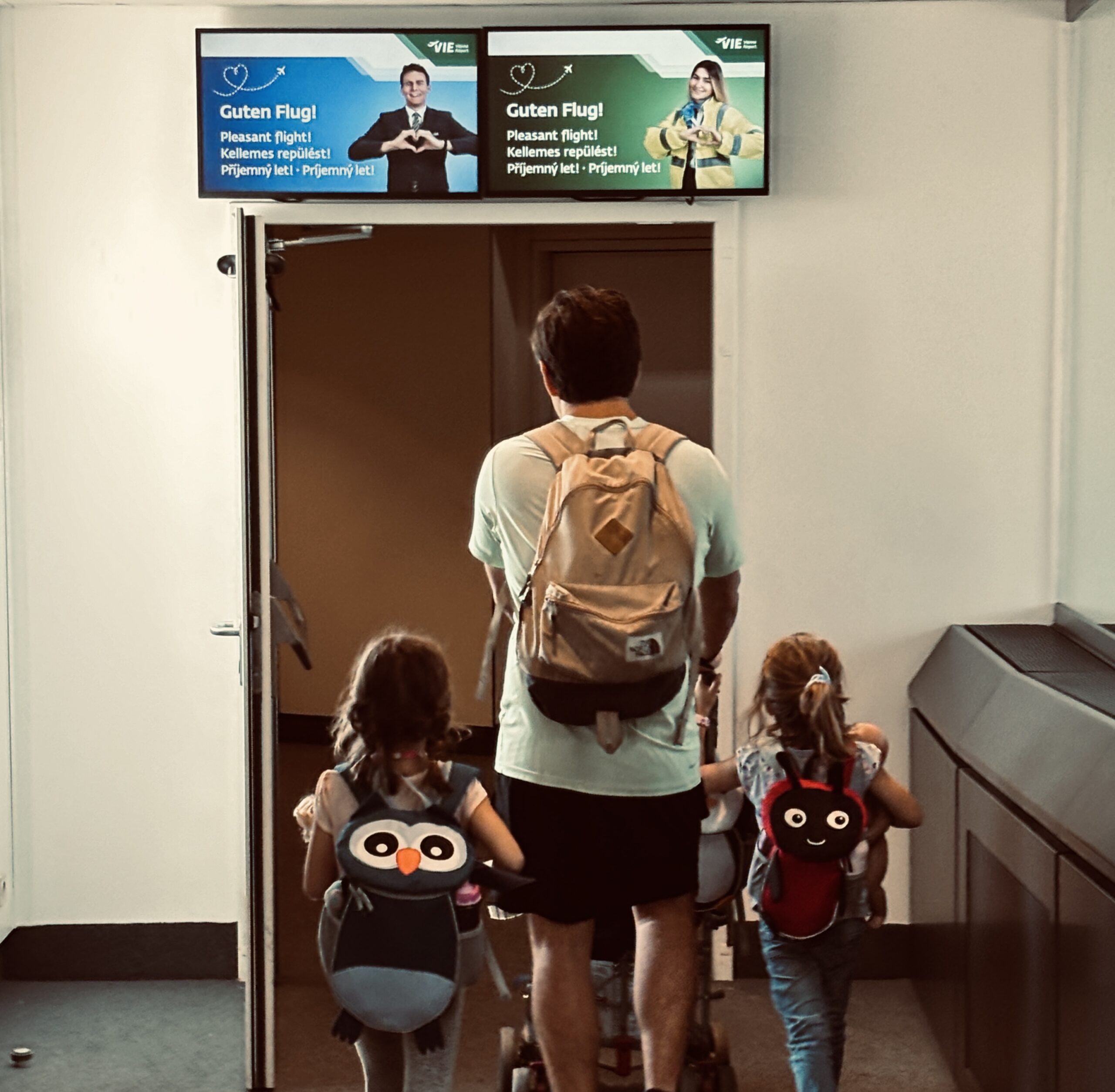 Vienna Airport with kids