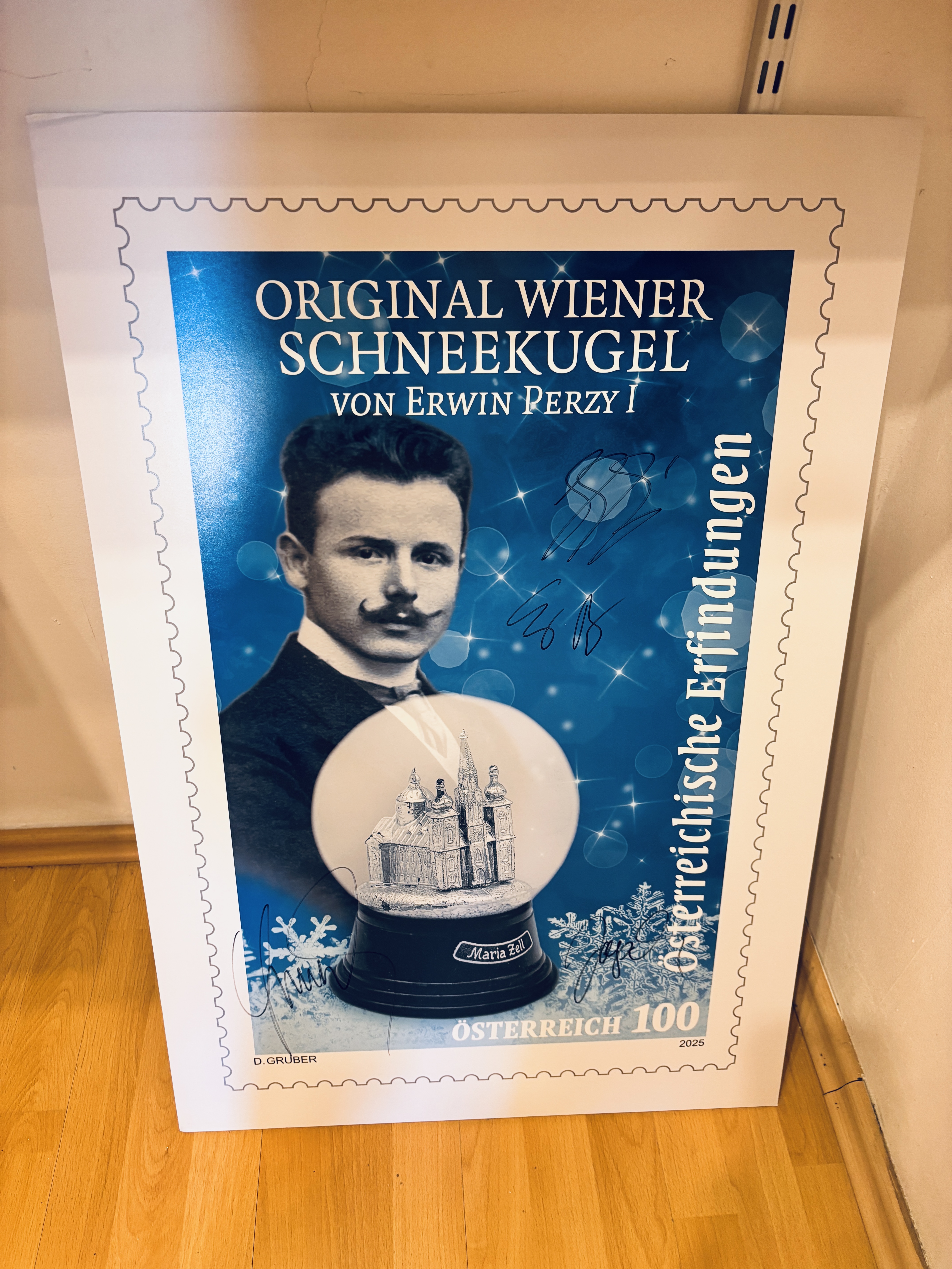 Snow globe museum Vienna